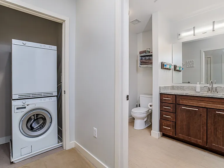 48 Water St #405 — Photo 7