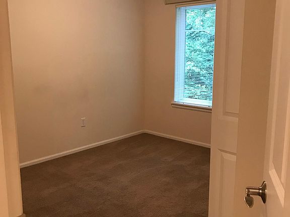 4th image of 11302 124th Ave NE Unit 302