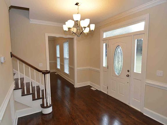 3rd image of 128 Fishers Wood Dr