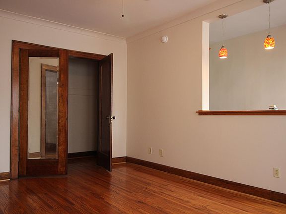 5th image of 1141 E Market St APT 3