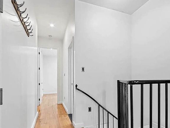 5th image of 913 Saint Johns Pl #4F