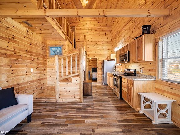 3rd image of 5919 Lake Rd W #19