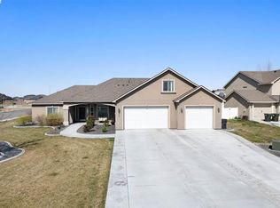 6598 Opal Ct, West Richland, WA 99353