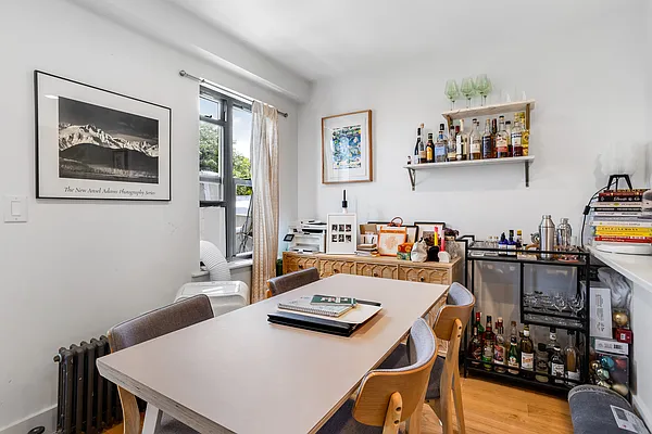 Rented by Safdie Realty Group | media 22