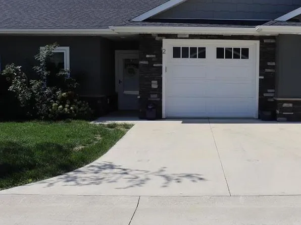 702 E Water St #2, Decorah, IA 52101