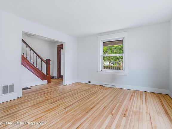 4th image of 122 Andrew Street