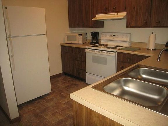 5th image of 211 Georges Drive Charleston Wv #25306