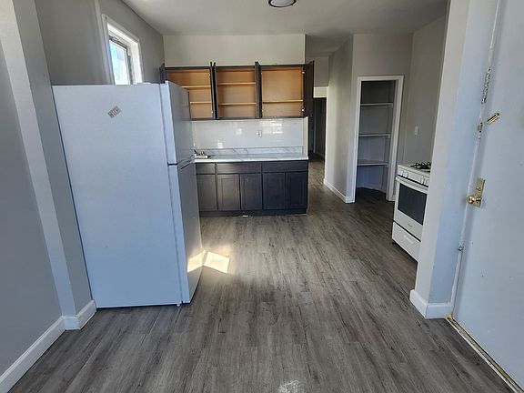 5th image of 31 Spruce St Floor 3