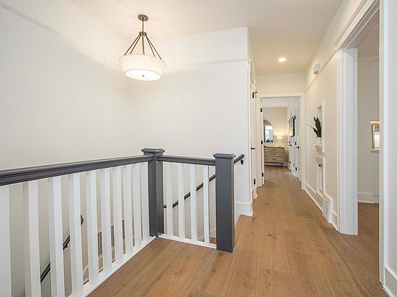 3rd image of 2039 Greenwich St