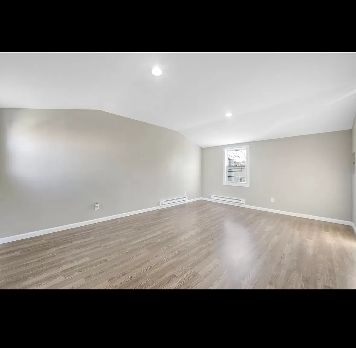 3 bed, $2,750 — Photo 1