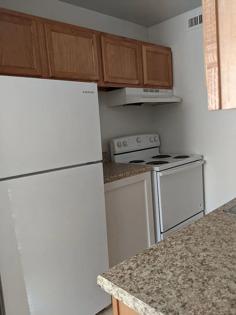 Wickham Square Apartments — Photo 3