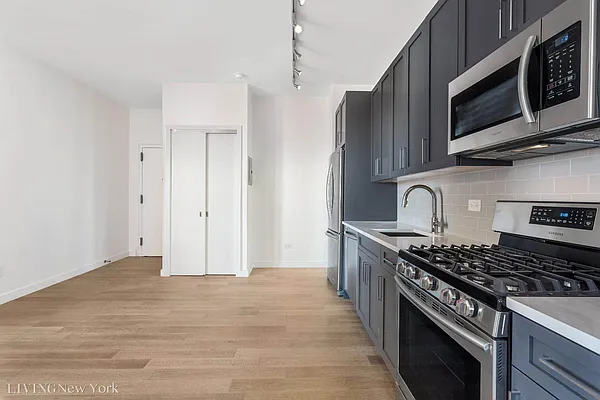 Rented by Living New York | media 13