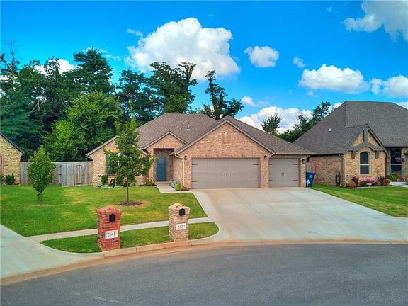 5th image of 2637 Wayne Cutt Ave