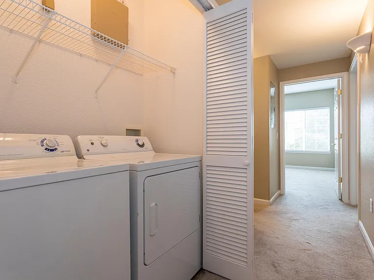 10030 E CAROLINA DR 103 DENVER-large-023-012-Laundry Room-1500x1000-72dpi_07112024