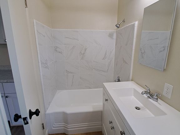 3rd image of 301 N Hollywood Way #11537038
