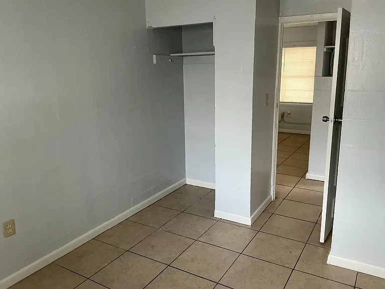 621 W South St #1 — Photo 12