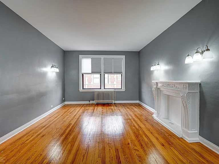 2048 E 69th St #3B — Photo 8