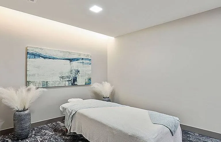 Airie Apartments — Photo 17