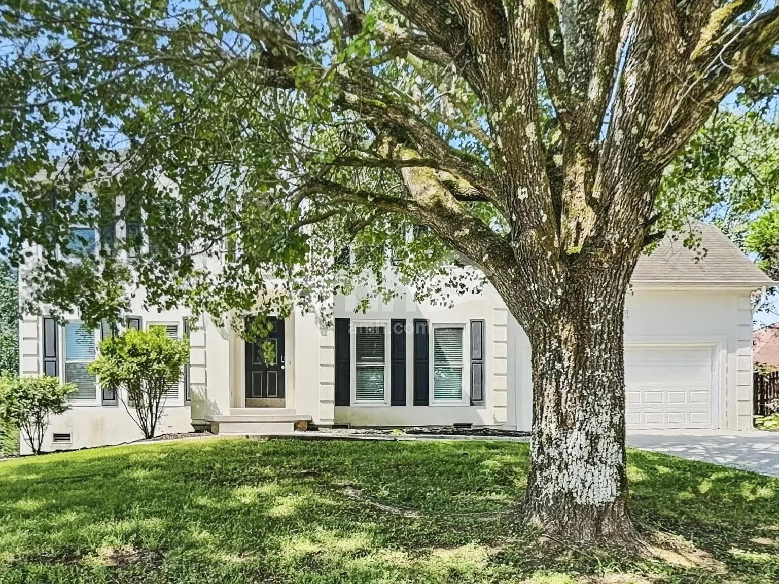 3 bed, 2.5 bath, 2103 sqft, $2,935 — Photo 1