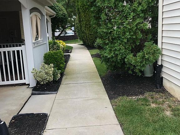 5th image of 409 Gregorys Way