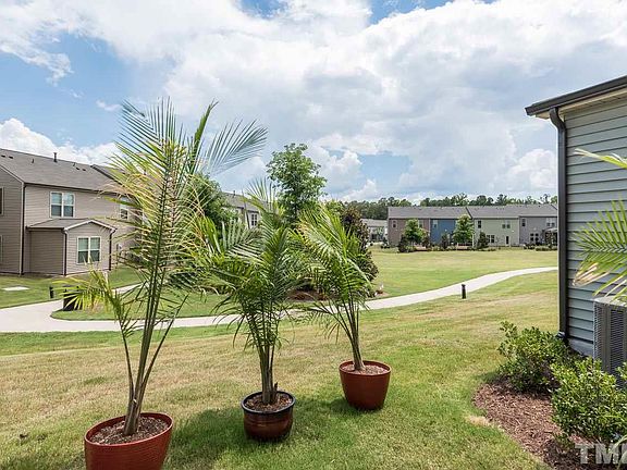 3rd image of 215 Lynchwick Ln