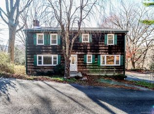262 Candlewood Lake Rd N, New Milford, CT 06776