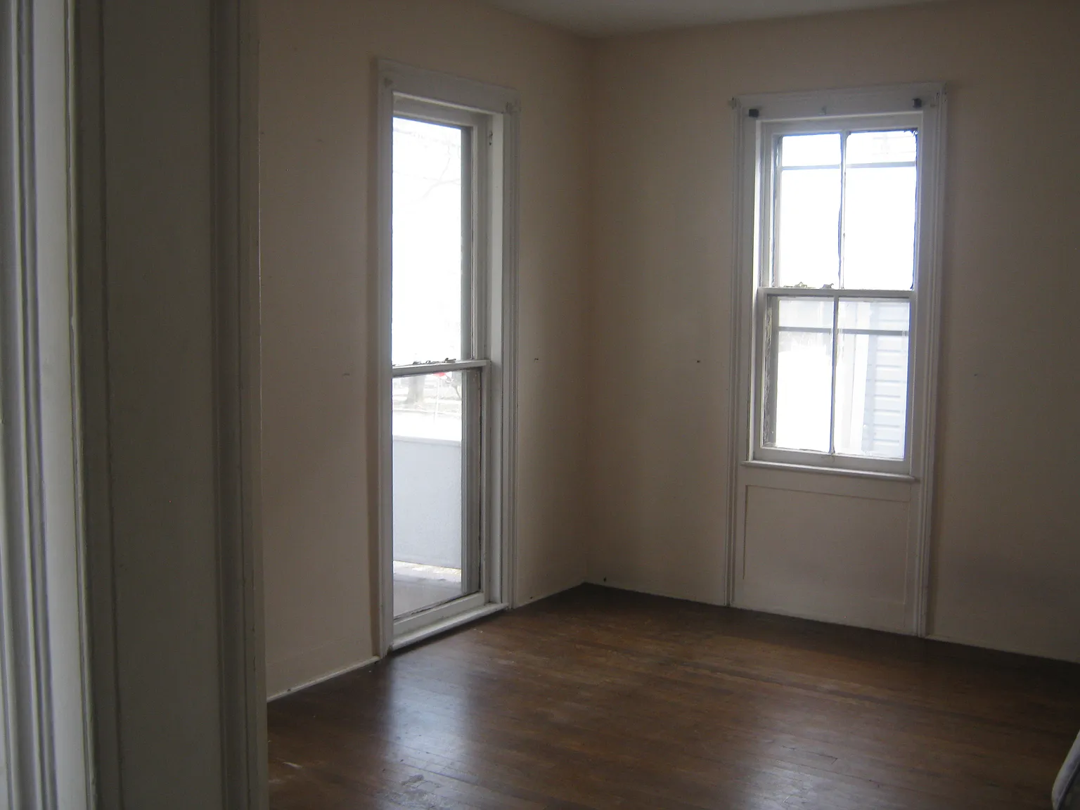 2 bed, $925 — Photo 2