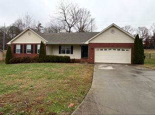 130 Hillsborough Ln, Lenoir City, TN 37772