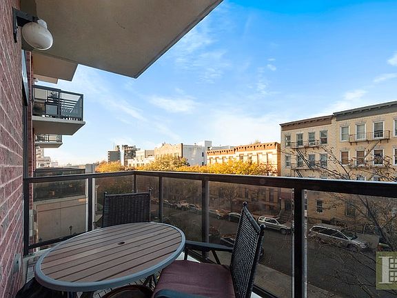3rd image of 162 16th St APT 3E