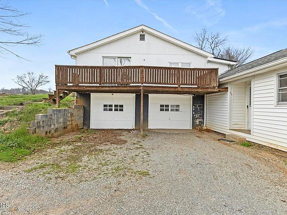 4th image of 592 Emmett Rd