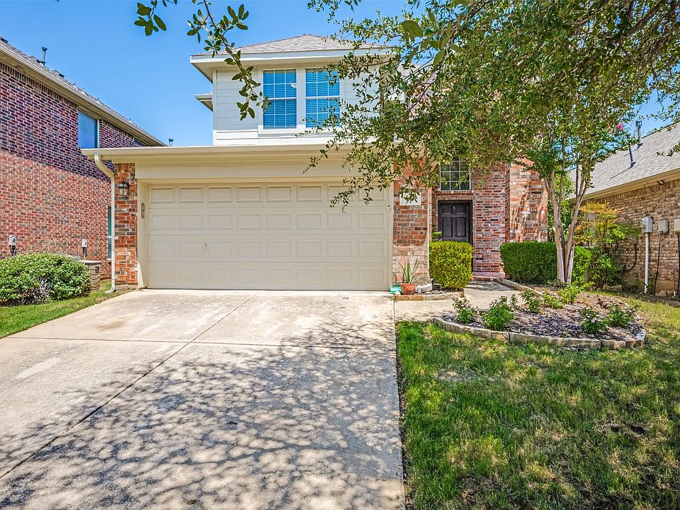 1st image of 310 Conroe Cir