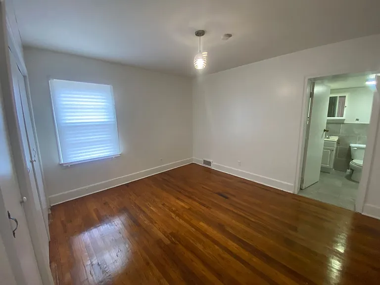 313 Myles Ave — Photo 15