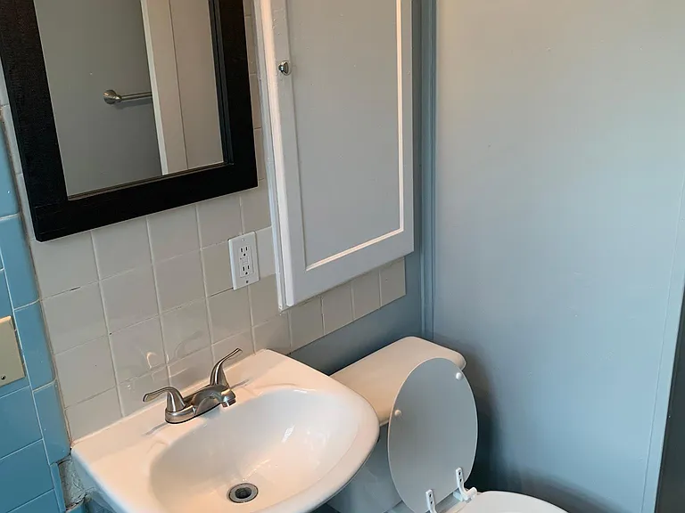 1024 Michigan Ave — Photo 10