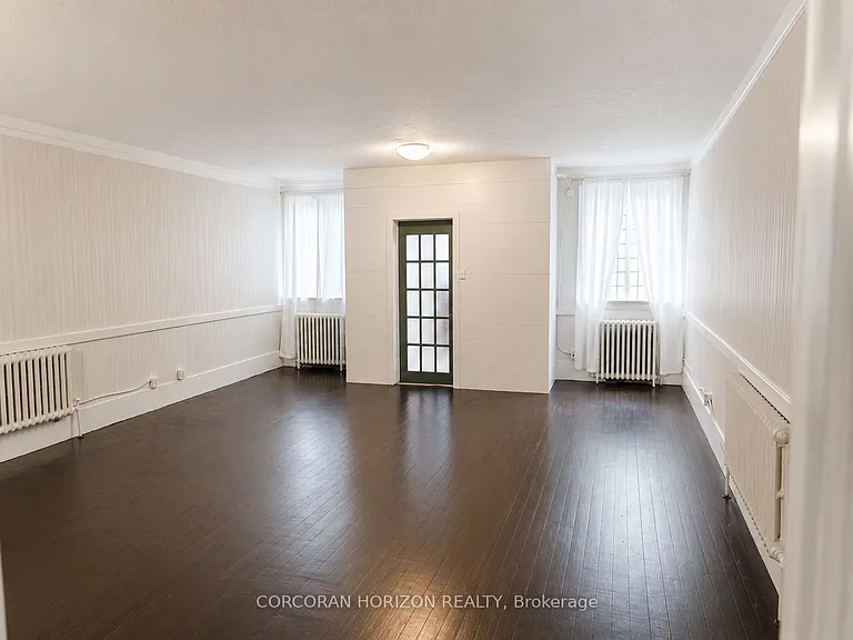 20407 Leslie St — Photo 13