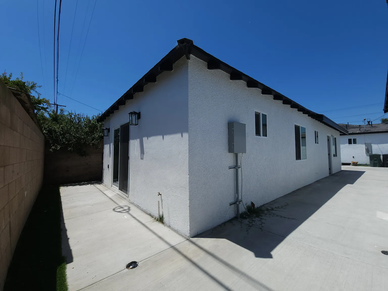 2 bed, $2,700 — Photo 3