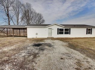 312 E Edwards St, Payson, IL 62360