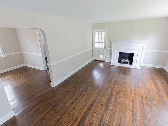 2nd image of 2408 Dumbarton Rd