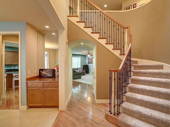 2nd image of 8830 McIntosh Ct SE
