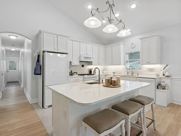 3rd image of 103 N 15th St