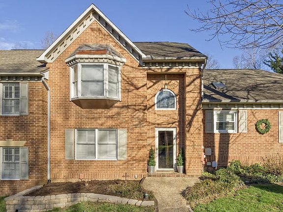 3rd image of 219 Brentwood Way