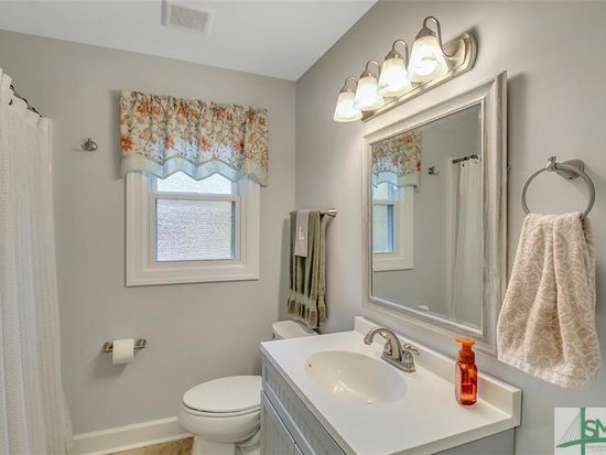 homes for sale in strathy hall richmond hill ga
