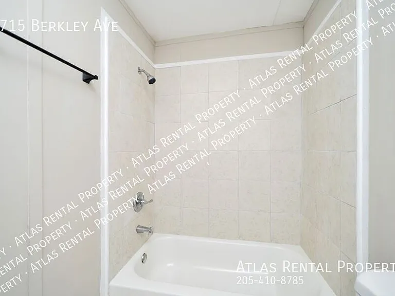 1715 Berkley Ave — Photo 21