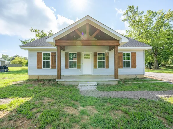 270 Harlem St, Savannah, TN 38372