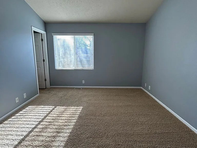 817 Lake Vista Dr — Photo 15