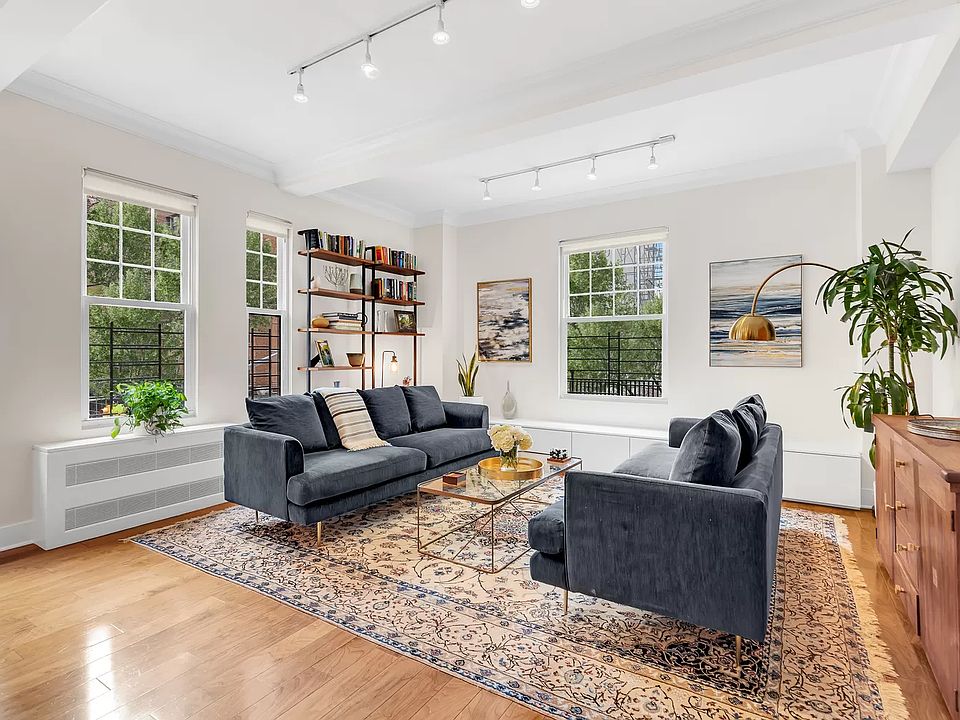 1st image of 601 W End Ave APT 3A