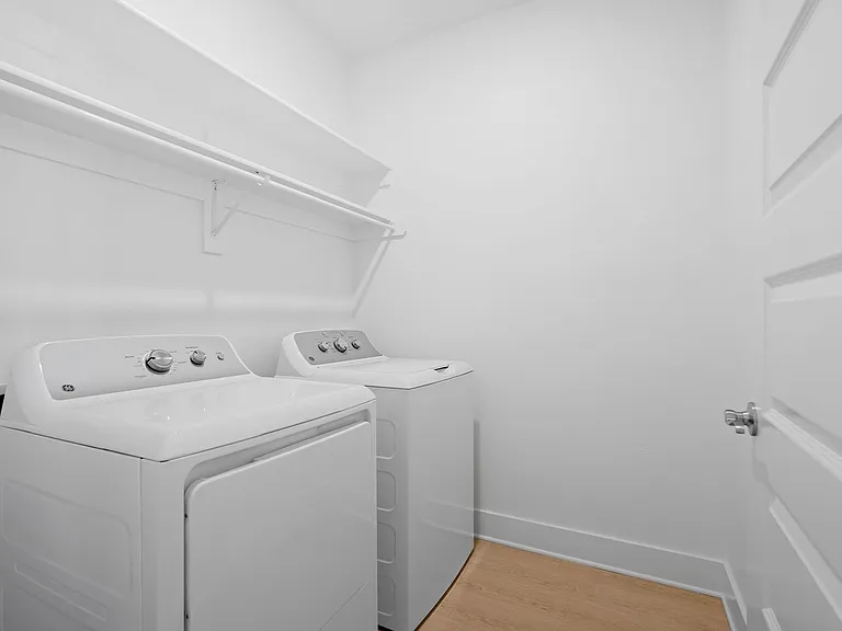 2713 SW Shackelton Ave #1 — Photo 46