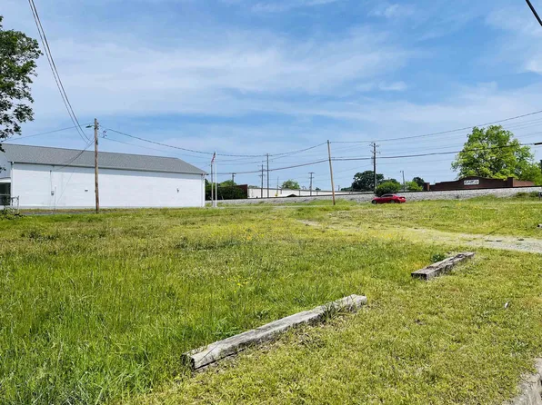 626 W Webb Ave, Burlington, NC 27215