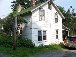 2nd image of 612 6th St #R