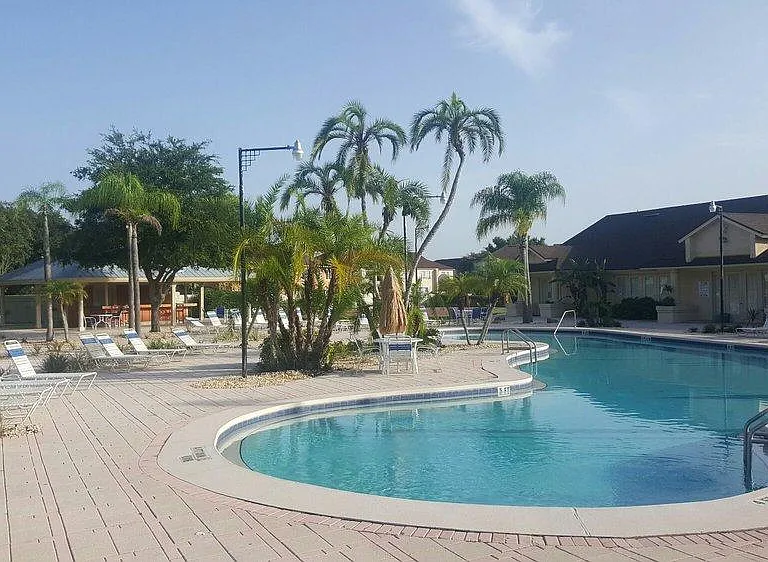 Community pool