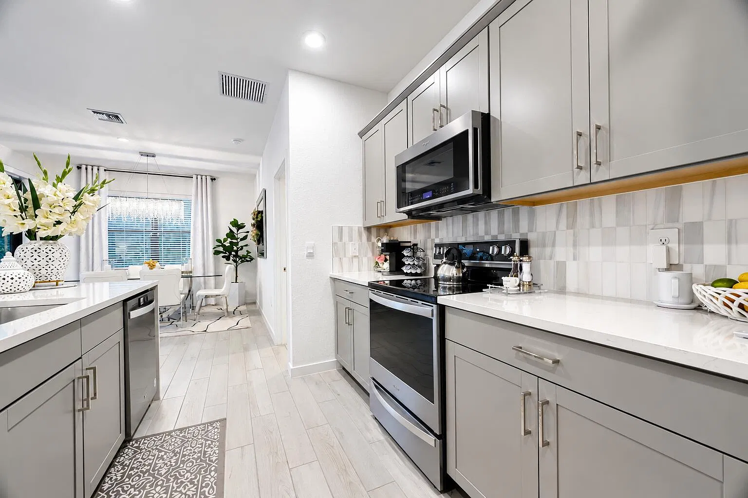 3 bed, 1656 sqft, $3,625 — Photo 4